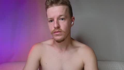 Snapshot of flower_haze chatting on November 7, 2:11 am Alexander online show from November 7, 2:11 am