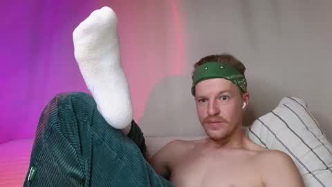 Snapshot of flower_haze chatting on November 10, 5:01 pm Alexander online show from November 10, 5:01 pm