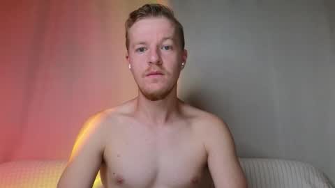 Snapshot of flower_haze chatting on November 18, 2:50 am Alexander online show from November 18, 2:50 am