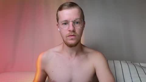 Snapshot of flower_haze chatting on November 21, 3:16 am Alexander online show from November 21, 3:16 am