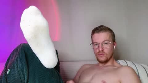 Snapshot of flower_haze chatting on November 29, 3:26 pm Alexander online show from November 29, 3:26 pm