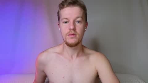 Snapshot of flower_haze chatting on December 1, 5:01 am Alexander online show from December 1, 5:01 am