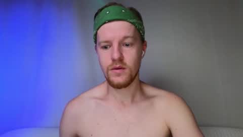 Snapshot of flower_haze chatting on December 14, 3:23 am Alexander online show from December 14, 3:23 am