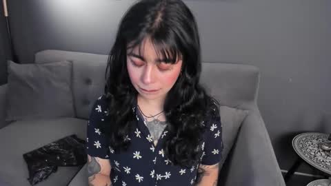 Its a pleasure to meet you. Im Flower. Help me reach 1k. Follow me. online show from December 3, 11:41 am