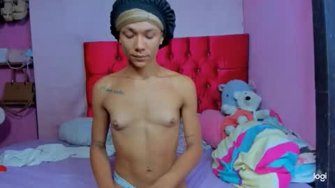 Snapshot of flower_weed chatting on April 3, 10:46 am Flower weed online show from April 3, 10:46 am