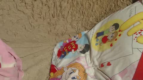 Snapshot of flowercandydoll13 chatting on December 28, 3:37 am say meow and send tip  online show from December 28, 3:37 am