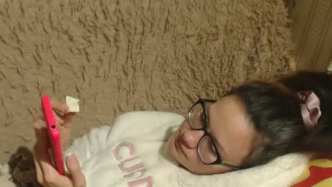 Snapshot of flowercandydoll13 chatting on January 18, 6:21 pm say meow and send tip  online show from January 18, 6:21 pm