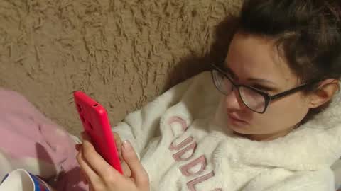 Snapshot of flowercandydoll13 chatting on January 31, 12:06 am say meow and send tip  online show from January 31, 12:06 am