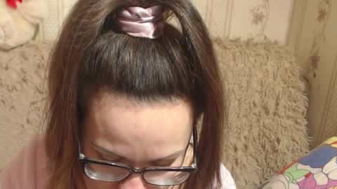 Snapshot of flowercandydoll13 chatting on February 21, 10:39 am say meow and send tip  online show from February 21, 10:39 am