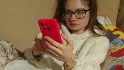 Snapshot of flowercandydoll13 chatting on March 3, 6:44 pm say meow and send tip  online show from March 3, 6:44 pm