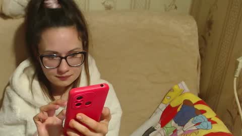 Snapshot of flowercandydoll13 chatting on March 3, 9:48 pm say meow and send tip  online show from March 3, 9:48 pm