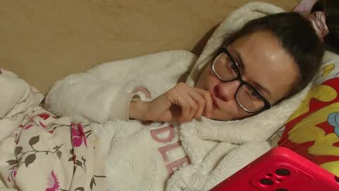 Snapshot of flowercandydoll13 chatting on March 6, 9:09 pm say meow and send tip  online show from March 6, 9:09 pm