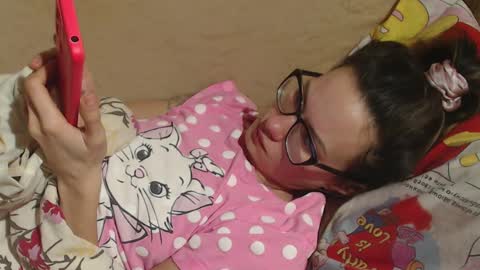 Snapshot of flowercandydoll13 chatting on March 10, 10:55 pm say meow and send tip  online show from March 10, 10:55 pm