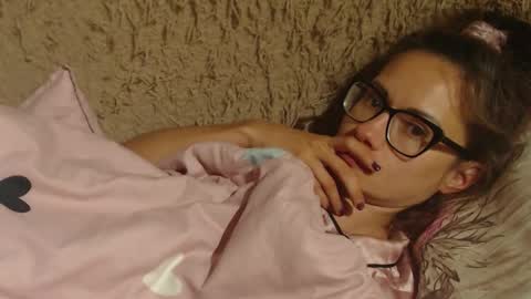 Snapshot of flowercandydoll13 chatting on September 13, 3:34 pm say meow and send tip  online show from September 13, 3:34 pm