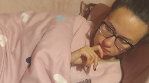 Snapshot of flowercandydoll13 chatting on October 3, 7:38 am say meow and send tip  online show from October 3, 7:38 am