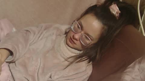 say meow and send tip  online show from March 2, 5:31 pm