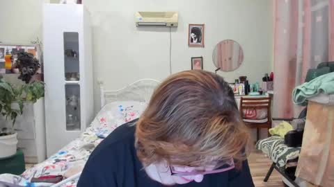 Flowerlower online show from December 4, 5:10 pm