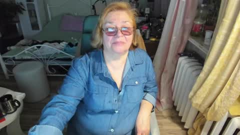 Flowerlower online show from April 20, 6:20 pm