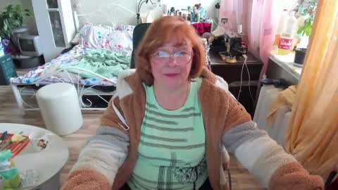 Flowerlower online show from May 31, 8:43 am