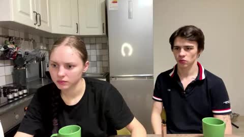 flowerscouple online show from February 7, 10:46 pm