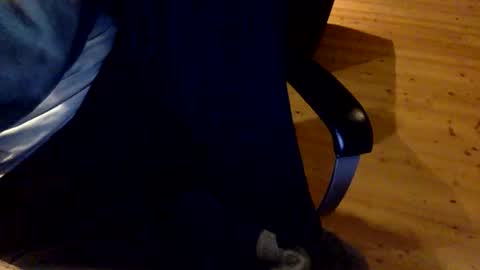 Snapshot of flowmover chatting on January 9, 7:52 am flowmover online show from January 9, 7:52 am