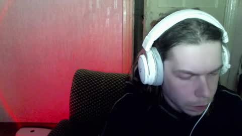 Snapshot of fluffy_boney chatting on December 1, 4:29 pm Alexey online show from December 1, 4:29 pm