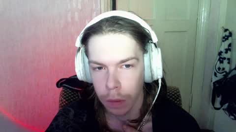 Snapshot of fluffy_boney chatting on December 4, 7:06 am Alexey online show from December 4, 7:06 am