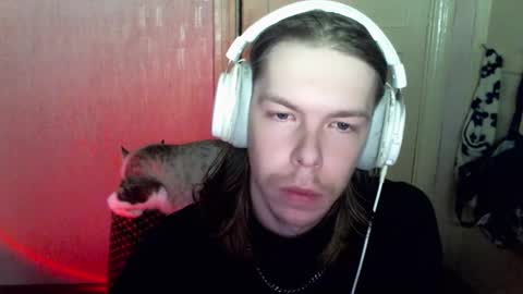 Snapshot of fluffy_boney chatting on December 4, 11:41 am Alexey online show from December 4, 11:41 am