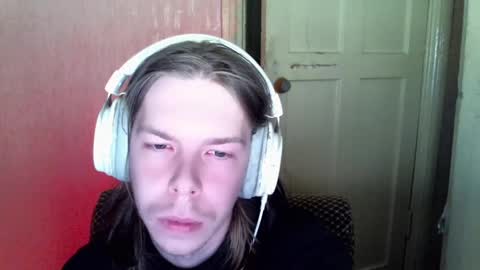 Snapshot of fluffy_boney chatting on December 15, 3:13 am Alexey online show from December 15, 3:13 am