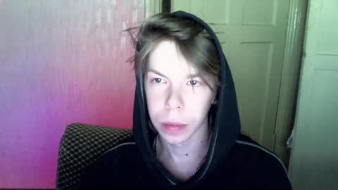 Snapshot of fluffy_boney chatting on December 21, 5:47 am Alexey online show from December 21, 5:47 am