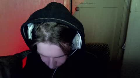 Snapshot of fluffy_boney chatting on December 30, 2:20 am Alexey online show from December 30, 2:20 am