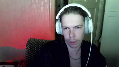 Snapshot of fluffy_boney chatting on December 31, 10:12 pm Alexey online show from December 31, 10:12 pm