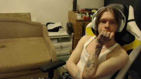 Snapshot of fluffy_boney chatting on January 27, 9:11 pm Alexey online show from January 27, 9:11 pm