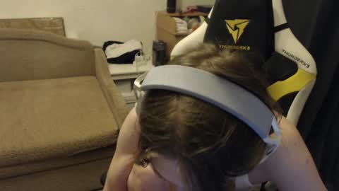 Snapshot of fluffy_boney chatting on January 28, 3:25 am Alexey online show from January 28, 3:25 am