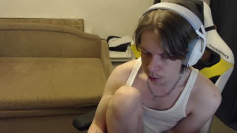 Snapshot of fluffy_boney chatting on January 28, 6:38 am Alexey online show from January 28, 6:38 am