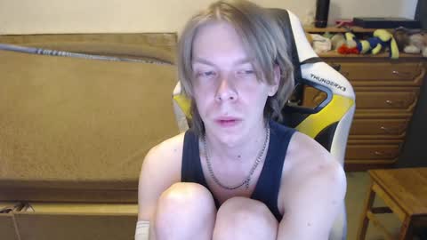 Snapshot of fluffy_boney chatting on February 7, 6:35 am Alexey online show from February 7, 6:35 am