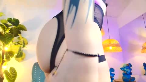  FLUFFY BUBBLE  online show from April 18, 4:49 am