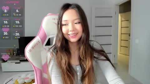 Snapshot of fluffy_rose chatting on July 26, 1:25 am Rose online show from July 26, 1:25 am