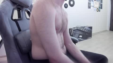 Snapshot of fluffycat_ chatting on March 4, 8:05 pm fluffycat online show from March 4, 8:05 pm