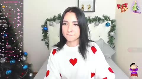 Snapshot of flufyfoxx chatting on December 25, 2:46 am Lina online show from December 25, 2:46 am