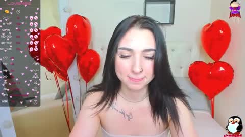 Snapshot of flufyfoxx chatting on February 14, 2:28 am Lina online show from February 14, 2:28 am