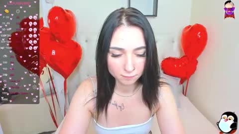 Snapshot of flufyfoxx chatting on February 15, 2:47 am Lina online show from February 15, 2:47 am