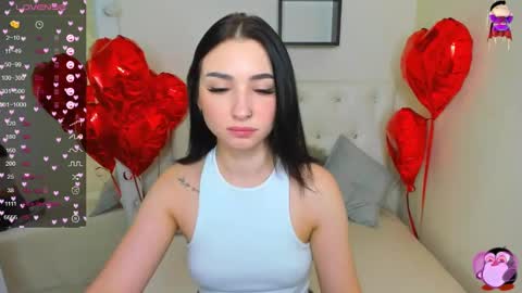 Snapshot of flufyfoxx chatting on February 24, 11:41 pm Lina online show from February 24, 11:41 pm