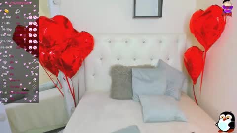 Snapshot of flufyfoxx chatting on February 25, 2:47 am Lina online show from February 25, 2:47 am