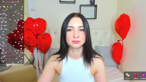 Snapshot of flufyfoxx chatting on February 27, 11:37 pm Lina online show from February 27, 11:37 pm