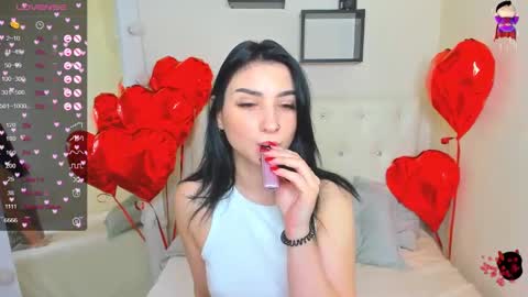 Snapshot of flufyfoxx chatting on March 1, 11:37 pm Lina online show from March 1, 11:37 pm