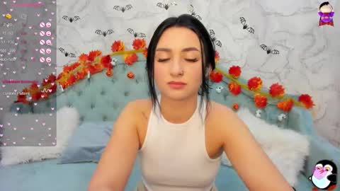 Snapshot of flufyfoxx chatting on October 23, 12:43 am Lina online show from October 23, 12:43 am