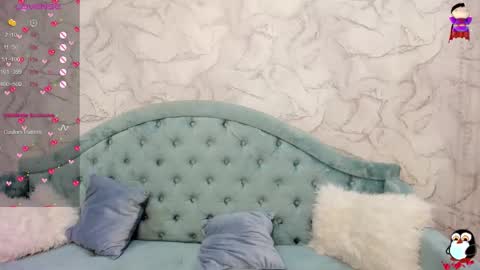 Snapshot of flufyfoxx chatting on November 15, 12:19 am Lina online show from November 15, 12:19 am