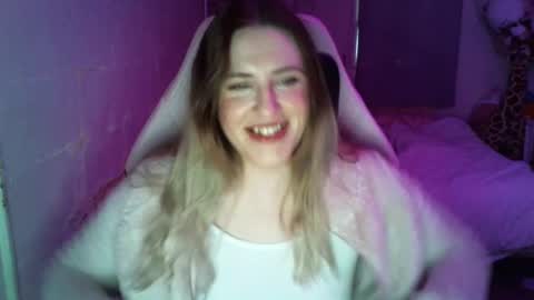 Flux online show from November 12, 2:06 pm