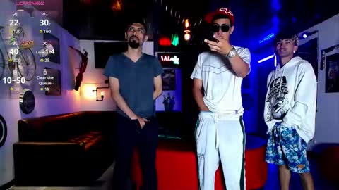 flyckers online show from April 21, 8:23 pm